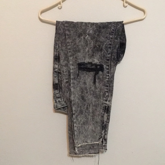 NEW One Teaspoon Acid Wash Jeans - Picture 3 of 8